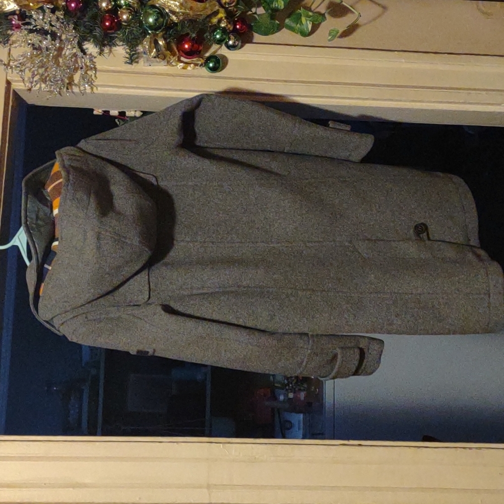 Coat - Picture 2 of 3